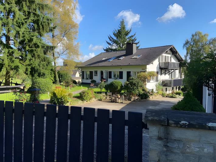 Geheel appartement, Vakantieappartement Gartenblick, 96 m², 2 slaapkamers, max. 4 personen in Balve, Sorpesee
