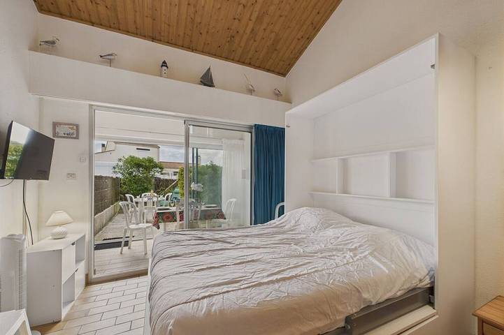 Gîte pour 5 personnes, avec jardin dans Le Rocher - 4
