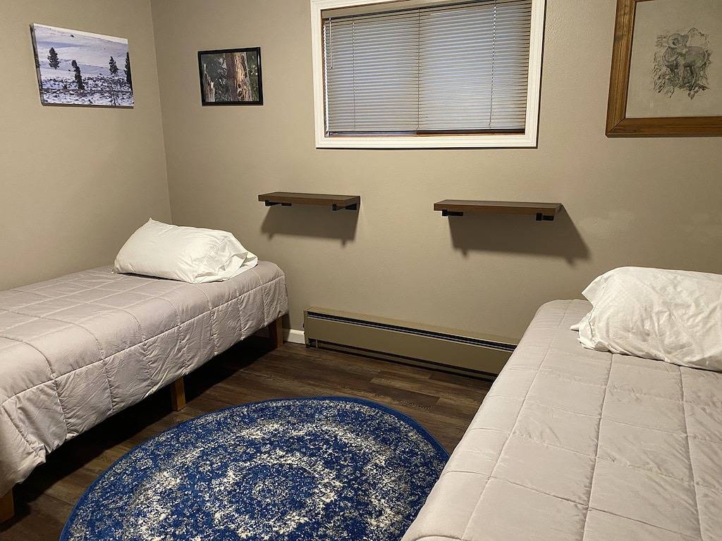 Elk Haven House - Less than 5 min from Yellowstone Park! Beautiful views! in Gardiner, Absaroka Range