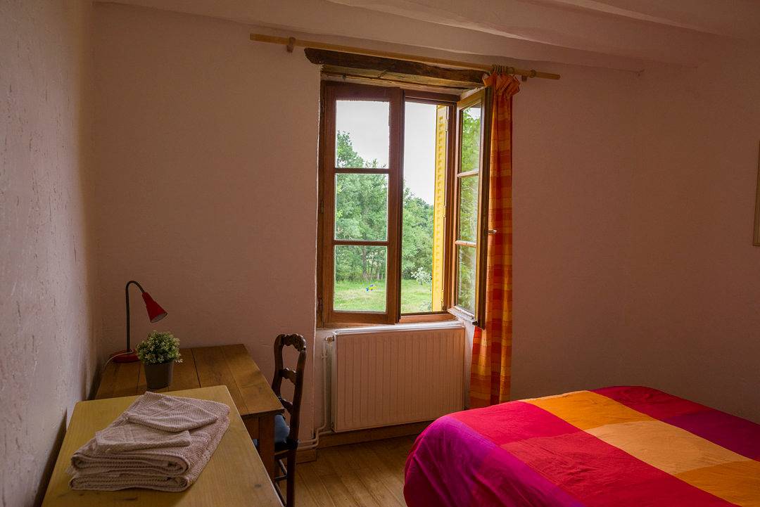 Les Soleils - Chambre Blanche in Mérinchal, Région d'Aubussargues