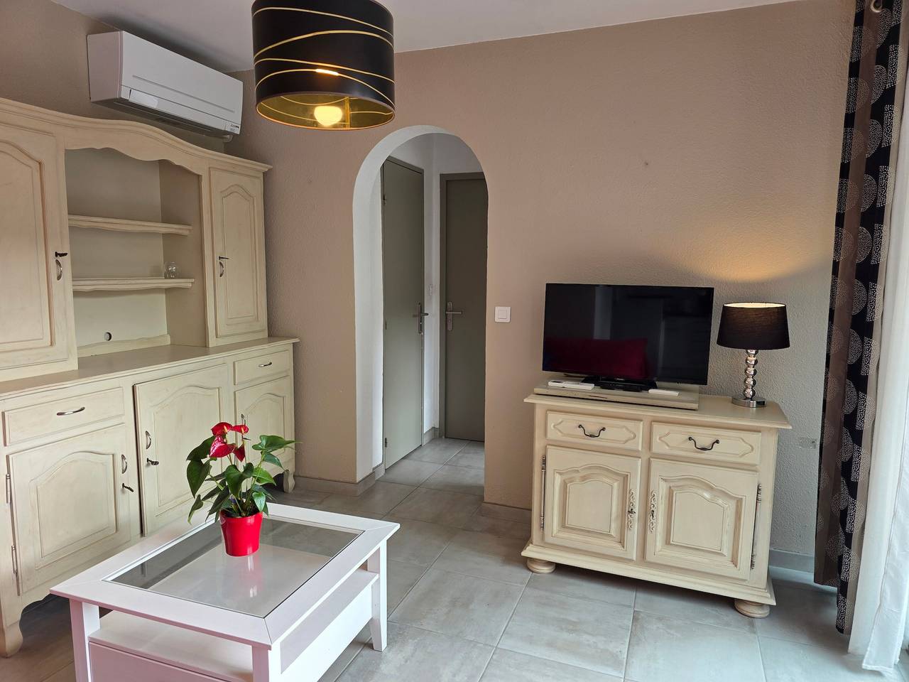 Apartamento entero, Cocón «Escale Cosy cerca de las Termas» con aire acondicionado in Vals-les-Bains, Parc naturel régional des Monts d'Ardèche