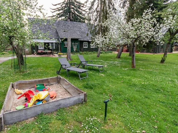 Ferienhaus für 8 Personen, mit Terrasse und Garten sowie Sauna und Seeblick in Burg (Spreewald)