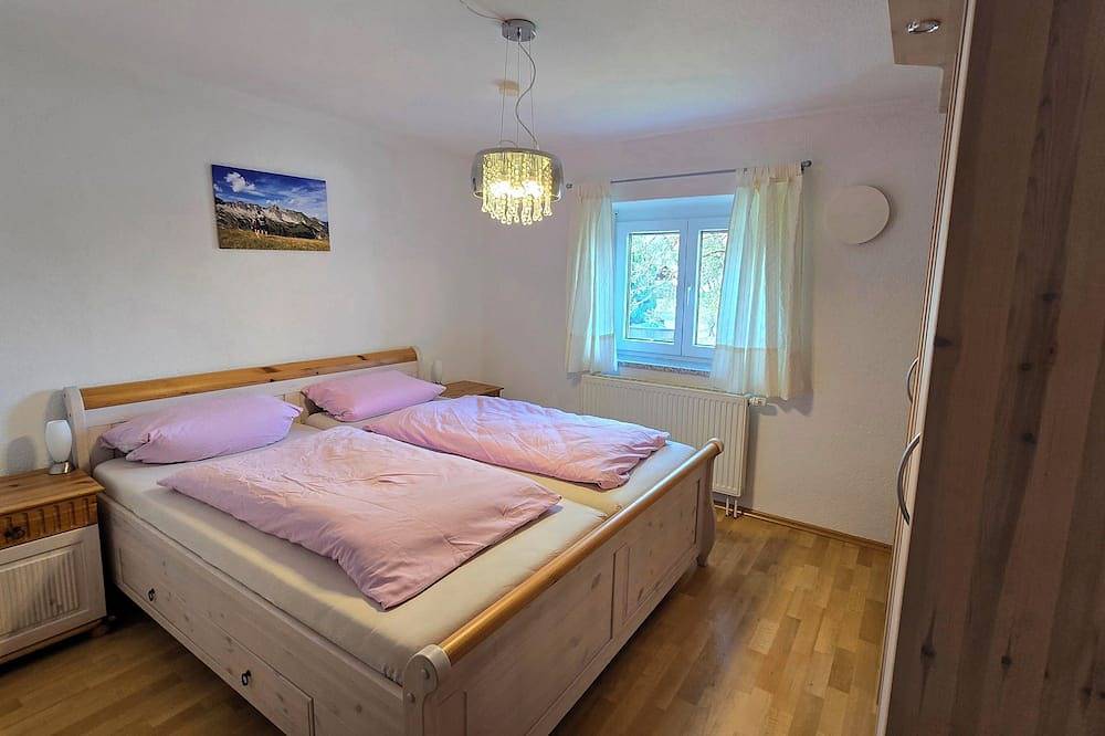 Ganze Wohnung, Gemütliche, ebenerdige Ferienwohnung mit Wintergarten im schönen Allgäu in Kaufbeuren, Bayerisch Schwaben