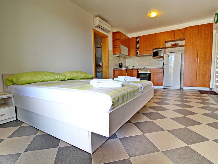 Gîte pour 2 personnes, avec terrasse à Drače - 2