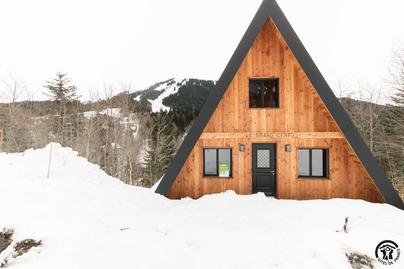 Le Grand Cerf in Station du Mourtis, Boutx