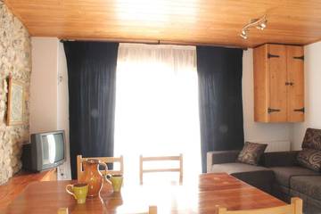 Gîte pour 6 personnes, avec balcon à Sort