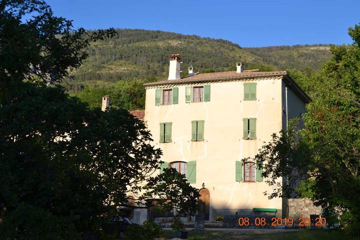 Gîte pour 2 personnes, avec Jardin et Vue à La Bastide