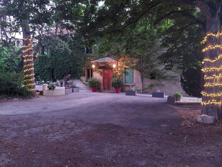 Chambre d’hôte pour 4 personnes, avec Balcon et Terrasse ainsi que Jardin et Vue dans Hautes-Alpe - 2