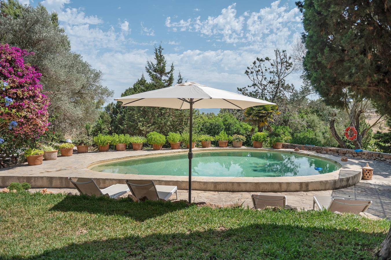 Charmante Villa Can Vicent Masia mit Pool, Bergblick, Wlan, Terrasse und Garten in Sant Agustí des Vedrà, Sant Josep de sa Talaia