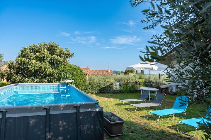 Casa de vacaciones para 5 personas, con vistas al lago además de piscina y balcón, Familias con niños - 1