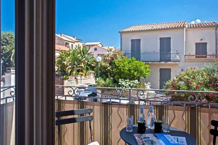 Location de vacances pour 3 personnes, avec balcon à Saint-Florent