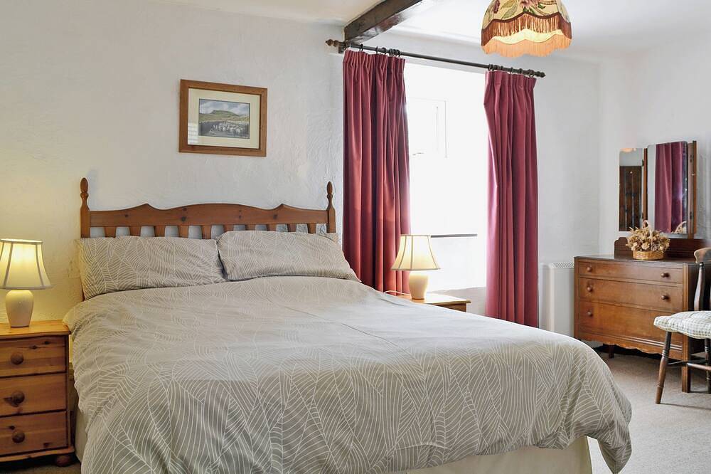 Ground Floor:  Living room: Tv, Freesat, Open Fire Dining room. in Hawes, Yorkshire Dales National Park