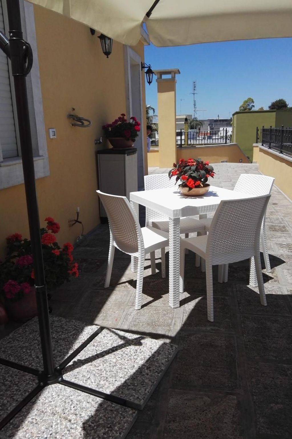 Entire apartment, Cozy Apartment Near Beaches & Dining, 2km from Racale & Taviano Center in Taviano, Gulf of Taranto