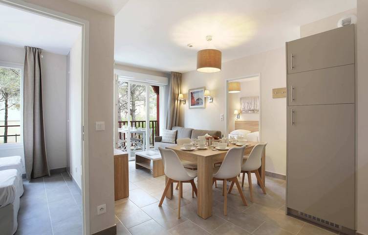 Appartement de vacances pour 6 personnes, avec Balcon et Piscine à Cavalaire-sur-Mer