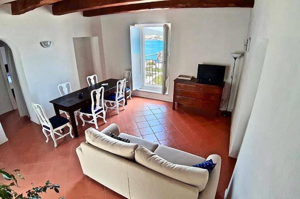 Entire apartment, Between the old town and the beach, spacious apartment for families in Gaeta, Latina Province