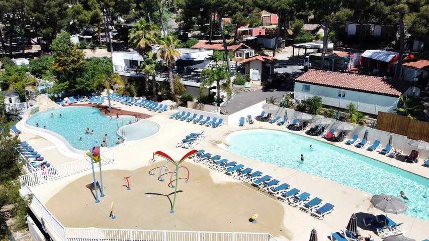 Mobil home pour 6 personnes, avec terrasse et piscine à Ceyreste - 4