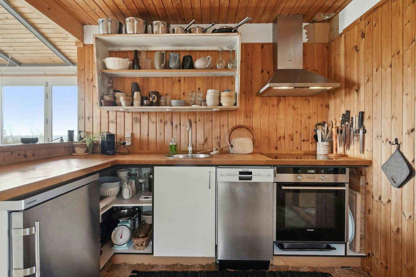 Holzhaus beim Leuchtturm Sletterhage auf Helgenæs in Knebel, Süddjursland