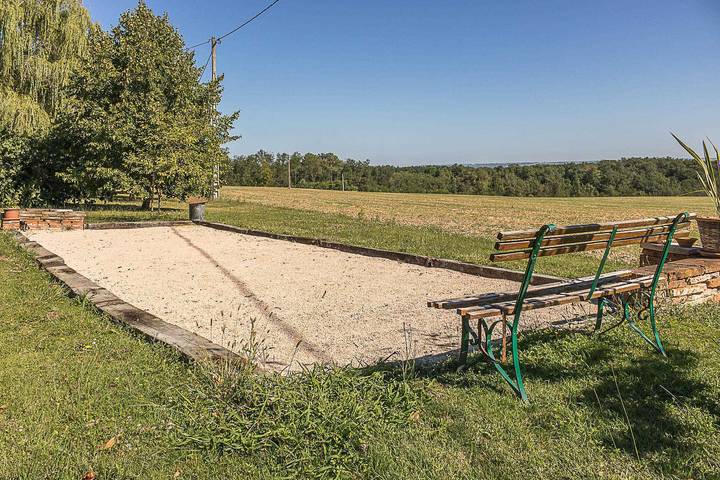 Gîte pour 2 personnes, avec terrasse ainsi que jardin et piscine dans Haute-Garonne - 4