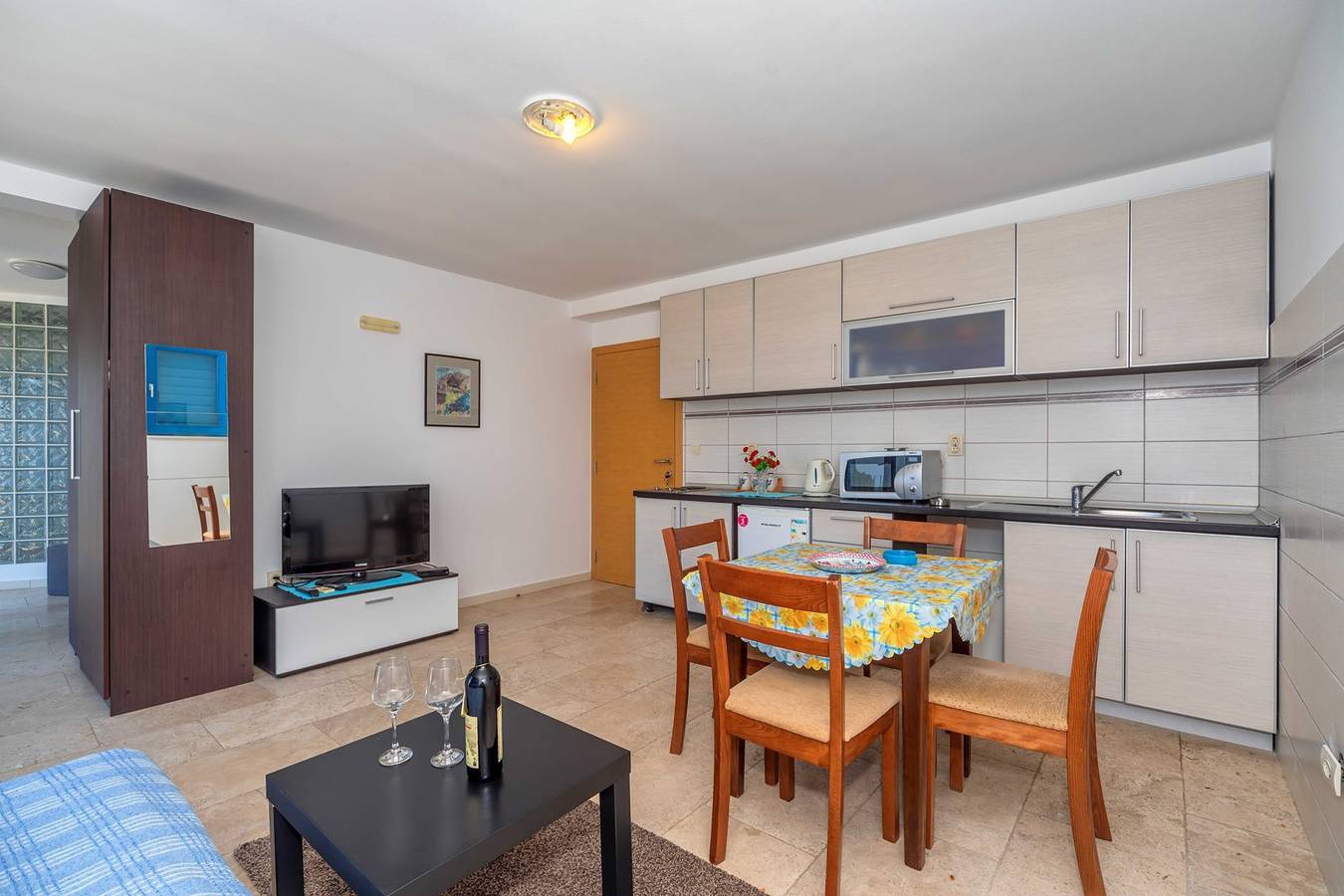Geheel appartement, Altomare with Sea View - apartments with proximity to the beach
 in Petrovac na Moru, Opština Budva