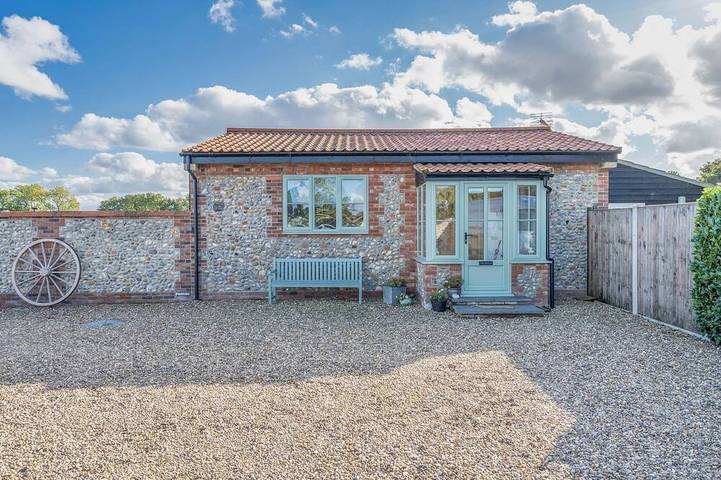 Holiday apartment for 4 people, with hot tub and garden in Norfolk