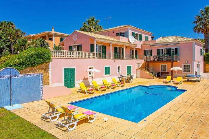 Villa voor 8 personen, met tuin in Santa Maria