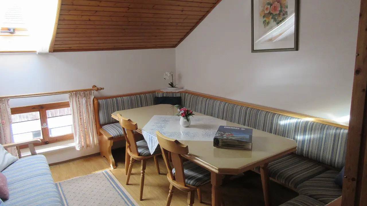 Ganze Ferienwohnung, Ferienwohnung für 7 Personen (100 m²) in Taching am See in Taching am See, Rupertiwinkel