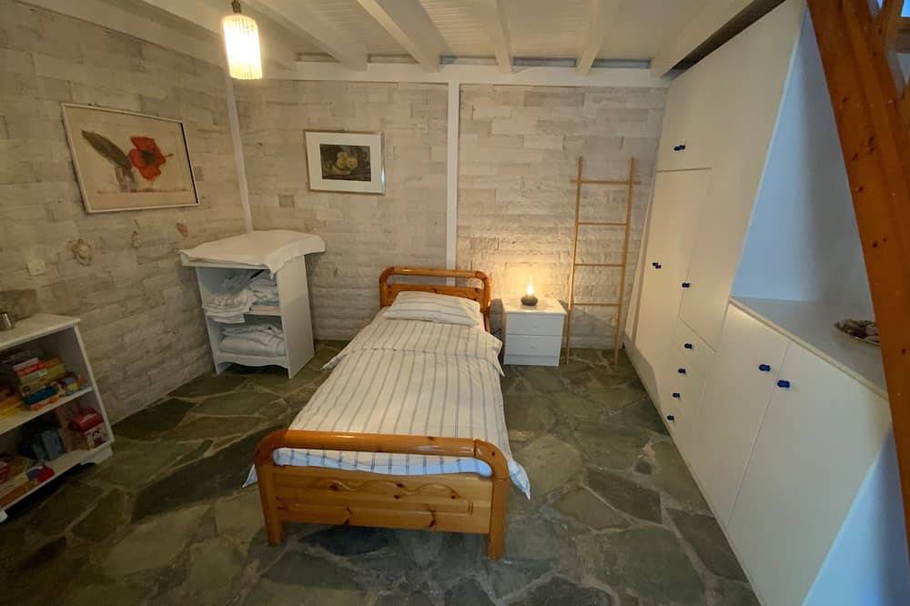 Familienfreundliches Fischerhaus Direkt am Strand in Ververouda, Kranidi