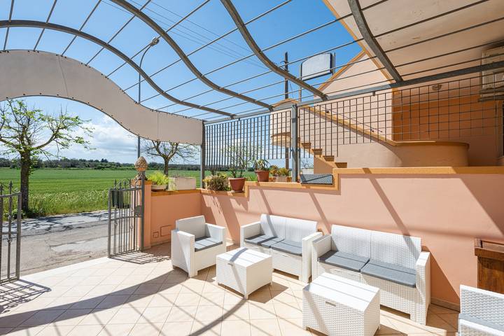 Hel lejlighed, Apartment 'Angeli Nel Salento - Casa Vacanza 2' with Private Terrace, Wi-Fi & Ac in Cocumola, Minervino di Lecce