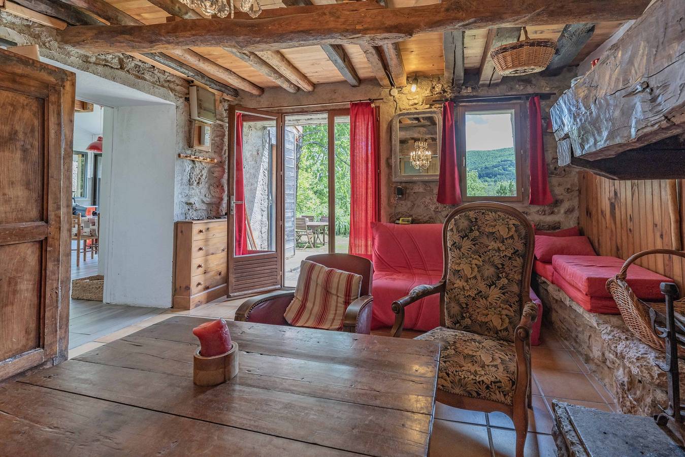 Ferienhaus „La Barraço“ mit Bergblick, privater Terrasse und Wlan in Freychenet, Ariège