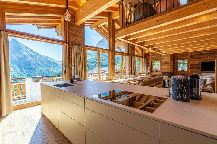 Villa für 10 Personen, mit Balkon und Terrasse sowie Garten und Sauna in Saas-Fee