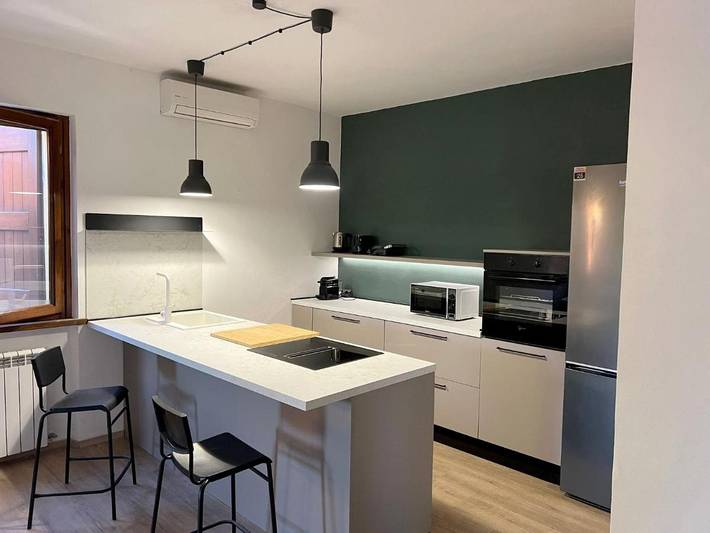 Location de vacances pour 4 personnes, avec jacuzzi ainsi que jardin et piscine à San Giuliano Terme