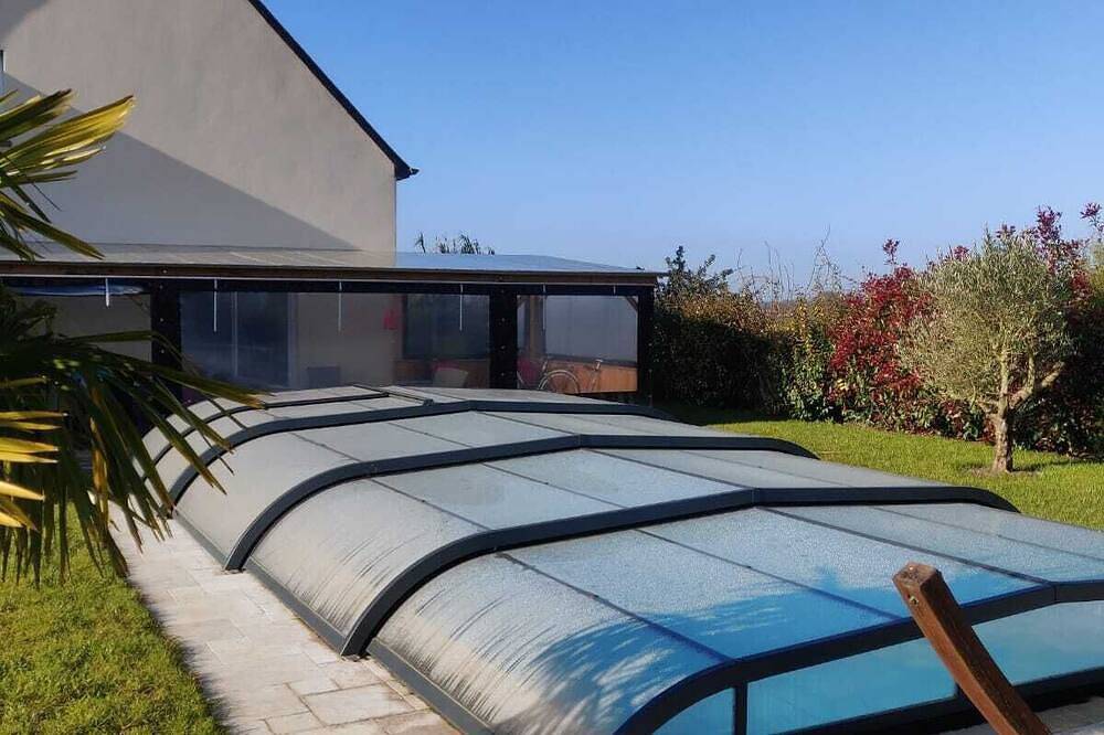 Maison avec piscine proche St Malo /Dinan / Mont St Michel/ Foret de Brocéliande in Irodouër, Région de Rennes