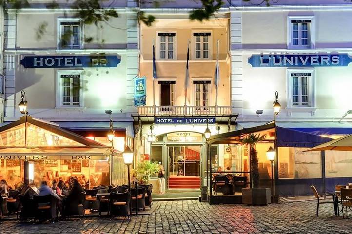 Hôtel pour 4 personnes, avec terrasse, animaux acceptés