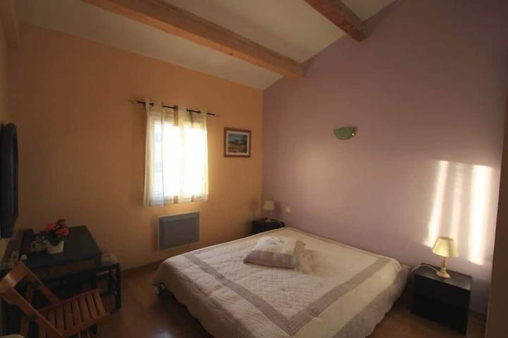 Location de vacances pour 4 personnes, avec terrasse et jardin à Saint-Quentin-la-Poterie - 2