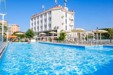 Hôtel pour 3 personnes, avec jardin et vue, animaux acceptés à Lido Adriano