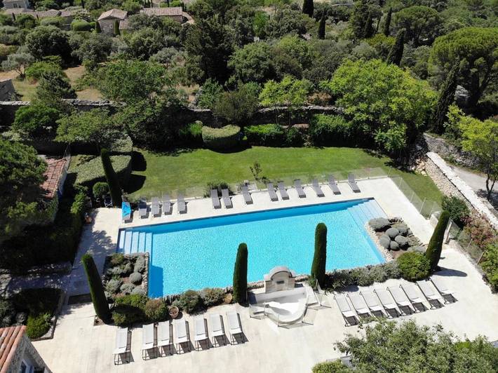 Gîte pour 4 personnes, avec piscine ainsi que jardin et vue dans Village de Gordes - 2