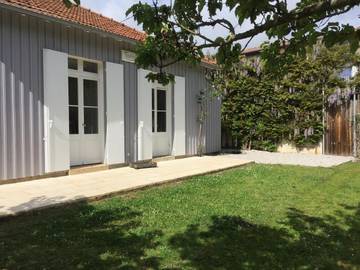 Gîte pour 7 personnes, avec jardin dans Plage De La Jetee Andernos Les Bains