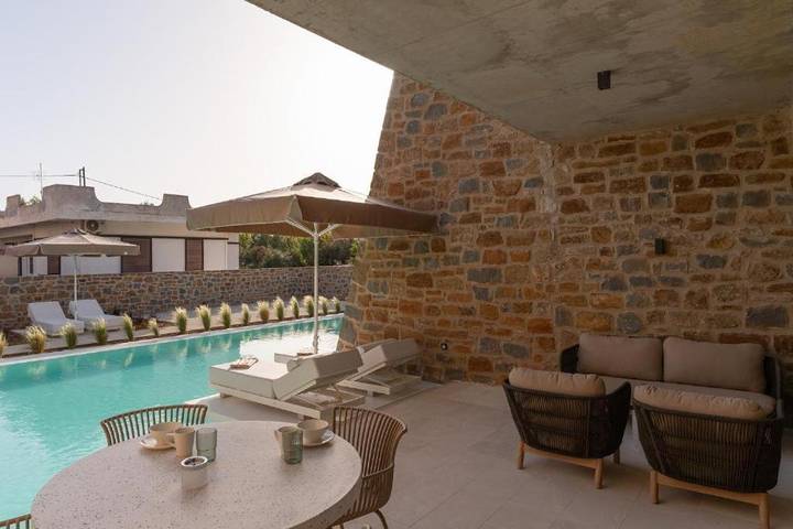 Ferienwohnung für 4 Personen, mit Pool und Ausblick