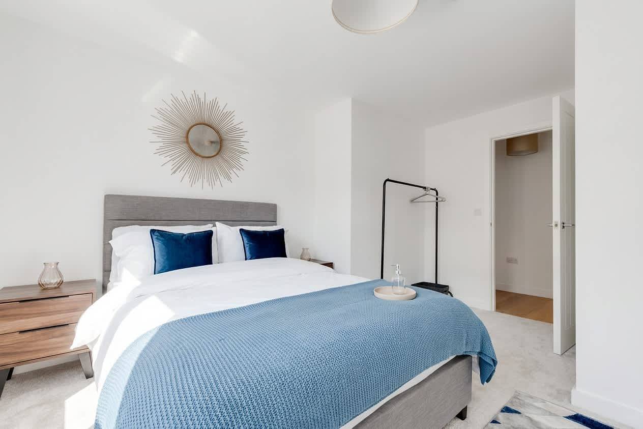 Entire apartment, Modern 1 Bed Flat in a Converted Mill w Parking in Leeds, West Yorkshire