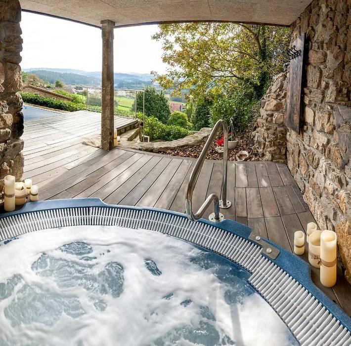 Location de vacances pour 5 personnes, avec jacuzzi ainsi que piscine et jardin à Saint-Jacques-de-Compostelle - 2
