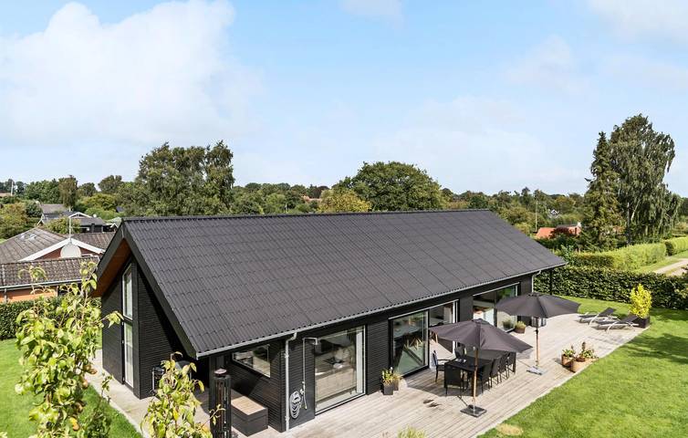 Ferienhaus für 10 Personen, mit Whirlpool und Terrasse sowie Garten und Sauna, mit Haustier - 1