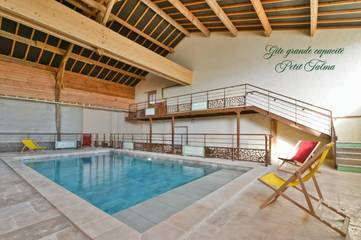 Villa pour 20 personnes, avec vue ainsi que jardin et piscine dans les Ardennes