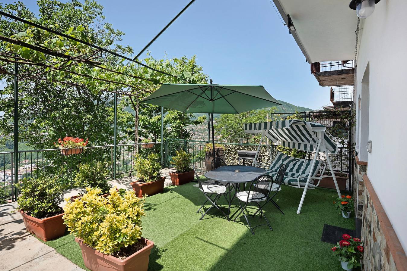 Ganze Wohnung, Apartment 'Bella Veduta Luna' mit Meer- und Bergblick, Wlan und Klimaanlage in Pianillo, Agerola