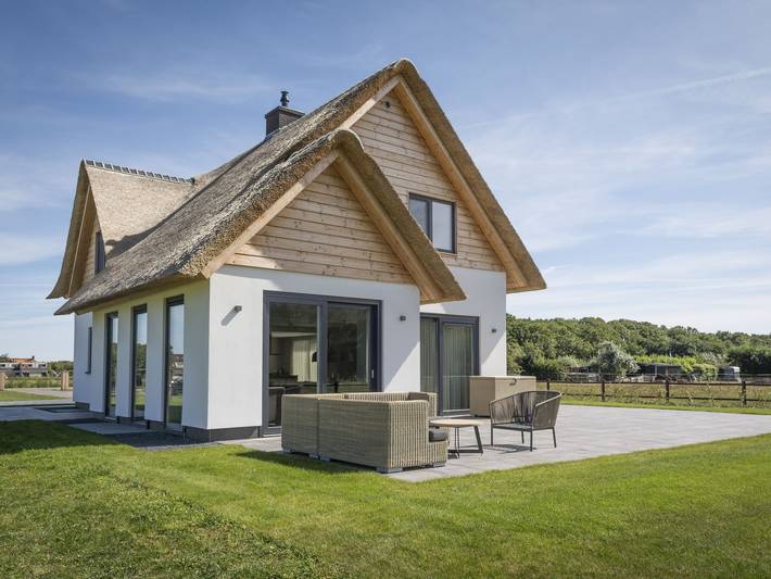 Villa für 10 Personen, mit Whirlpool und Terrasse sowie Garten und Sauna auf Texel