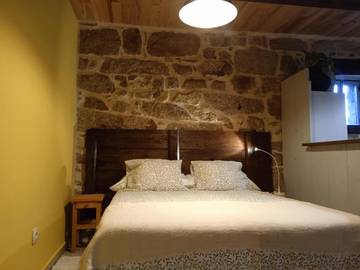 Location de vacances pour 4 personnes, avec vue et jardin à A Cañiza