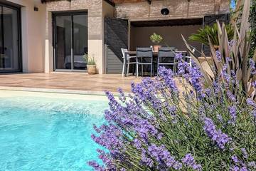 Location de vacances pour 6 personnes, avec jardin et terrasse à Châteauneuf-de-Gadagne