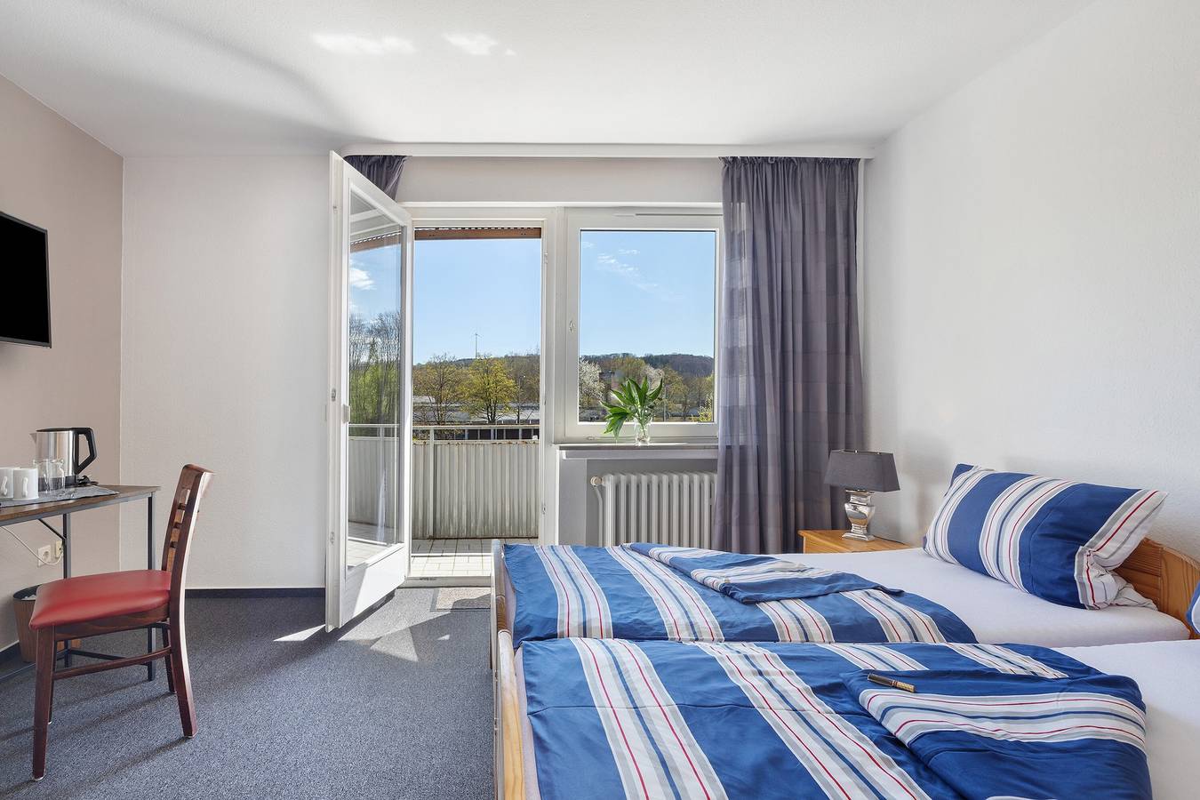 Zimmer „Zimmer 2“ mit Balkon in Extertal, Kreis Lippe