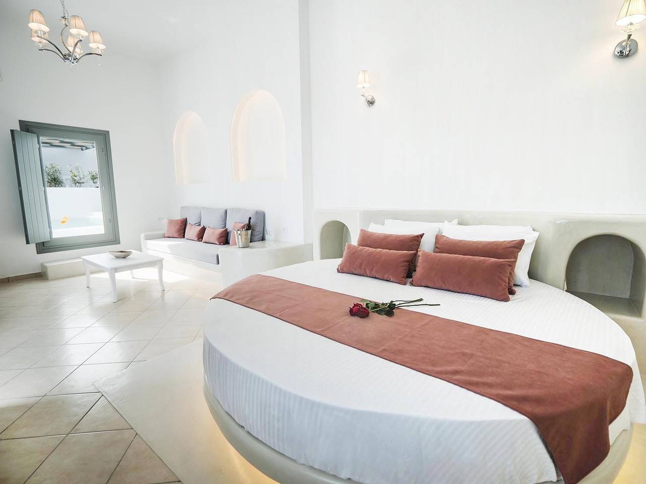 Exquisite Santorini Suite | Astra Suite | 1 Bedroom | Private Terrace with Pool in Firostefani, Imerovigli