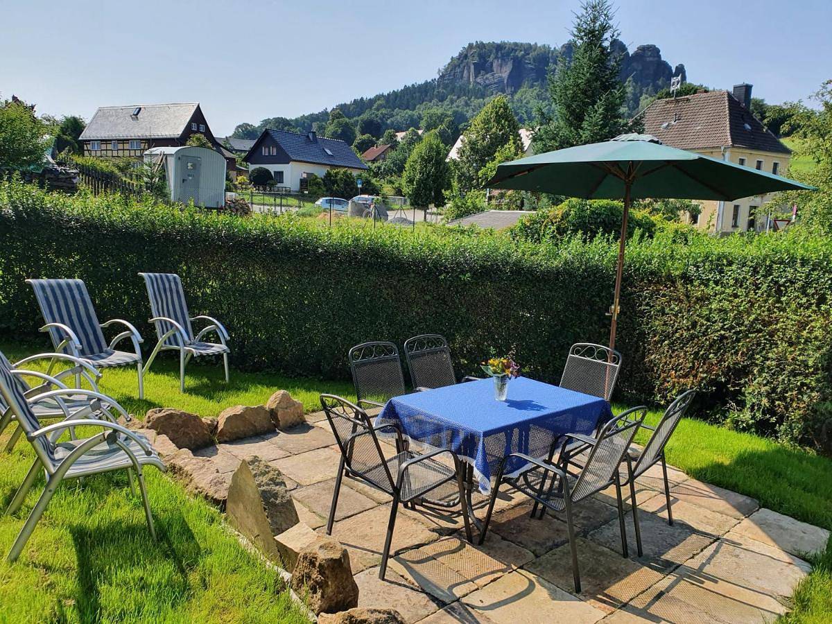 Ganze Wohnung, Apartment with Mountain View in Pfaffendorf, Königstein