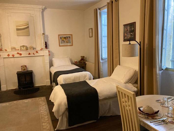 Location de vacances pour 4 personnes, avec jardin ainsi que terrasse et vue à Montboyer - 2